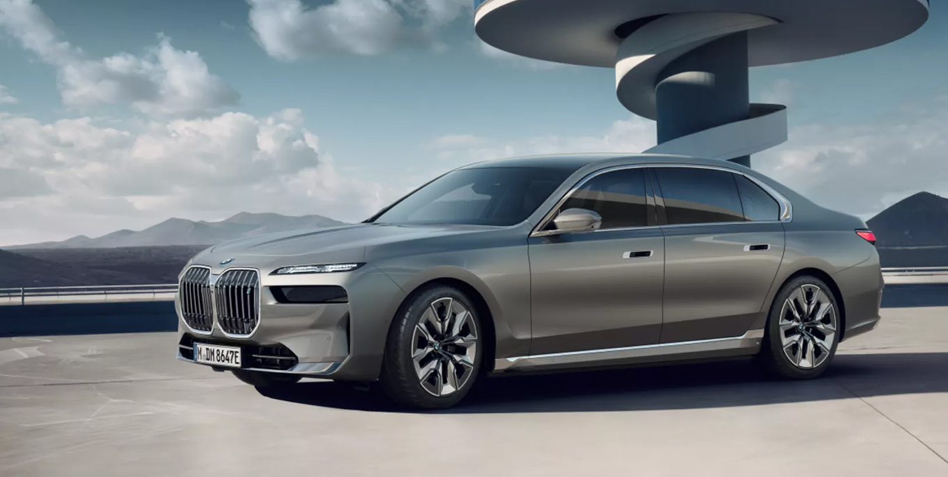 Wie zal als eerste solid-state accu's aanbieden: BMW of Mercedes?